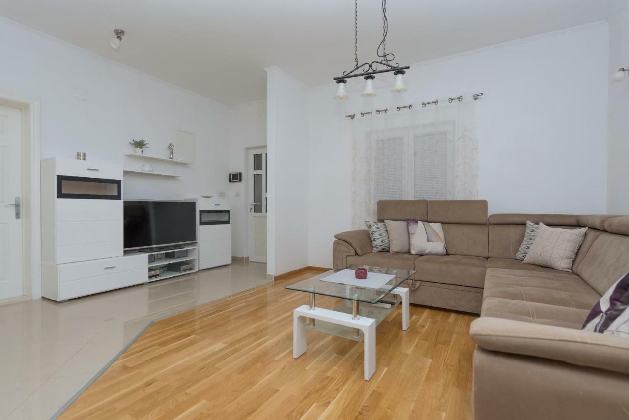 Apartments Naja Makarska Exterior photo