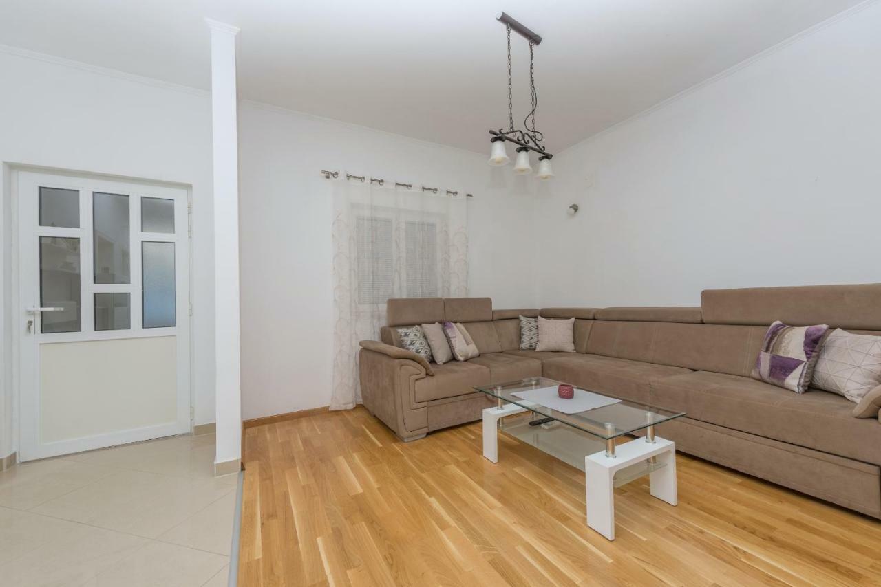 Apartments Naja Makarska Exterior photo