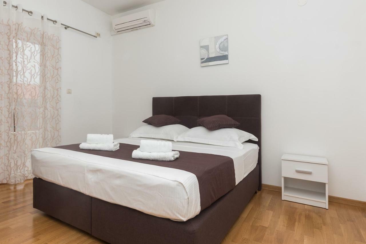 Apartments Naja Makarska Exterior photo