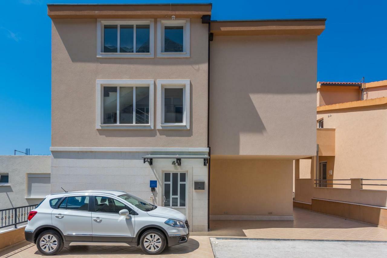 Apartments Naja Makarska Exterior photo